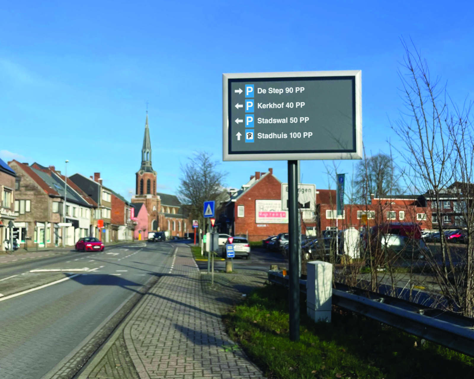 Dynamic parking guidance sign on a Beringen approach road — Be-Mobile parking guidance system